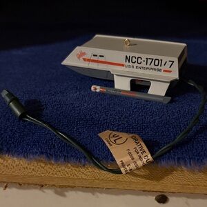 Hallmark Star Trek Shuttlecraft Ornament - White and Red- WORKS!